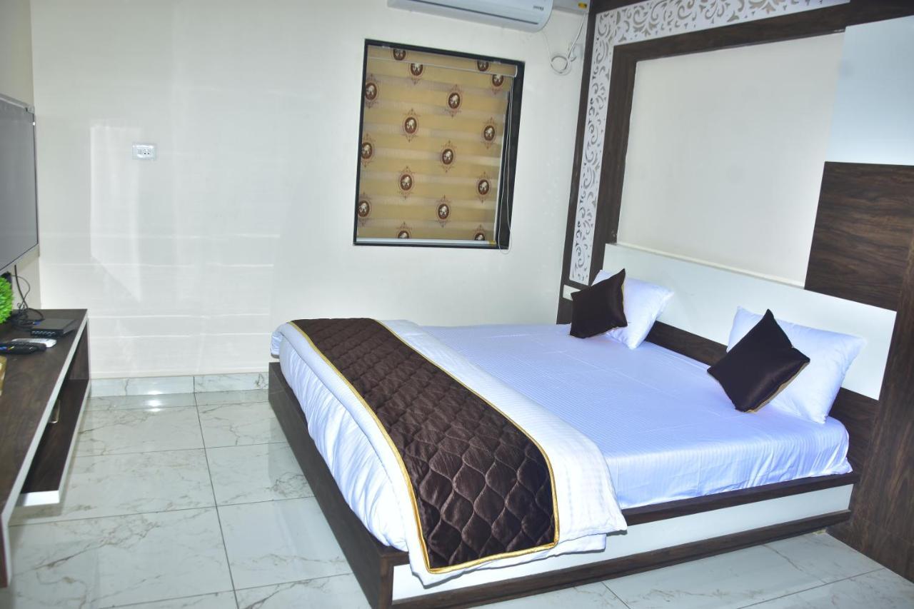 Hotel Pagadala Grand Residency Bāpatla Exterior foto